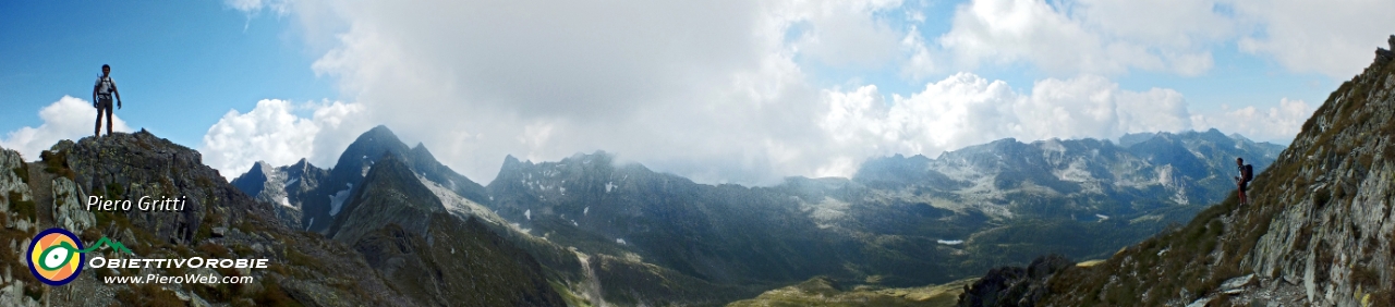 41 Panoramica verso la conca del Calvi e le sue cime......jpg